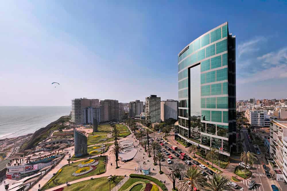 Hoteles de lujo con vista al mar en Perú que debes conocer